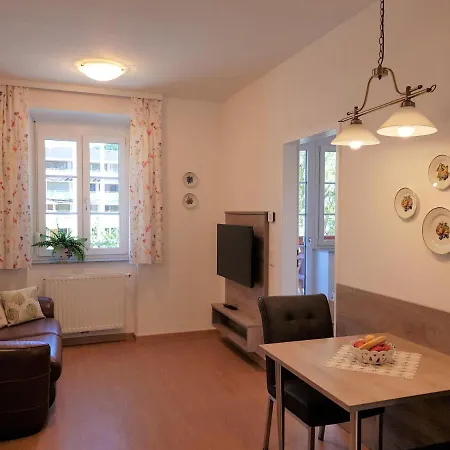 Villa Lilly - Luxus Appartements Im Villenviertel Bad Ischl Exterior photo