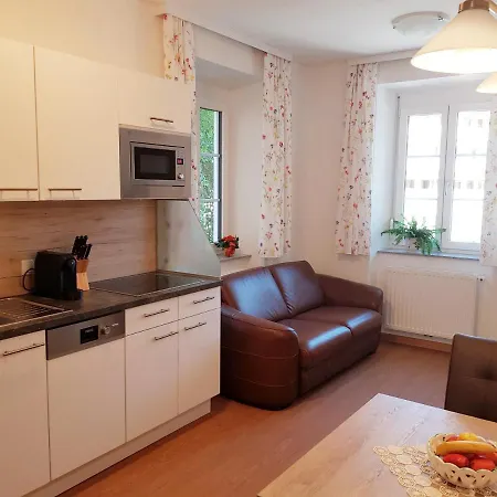 Villa Lilly - Luxus Appartements Im Villenviertel Bad Ischl Exterior photo